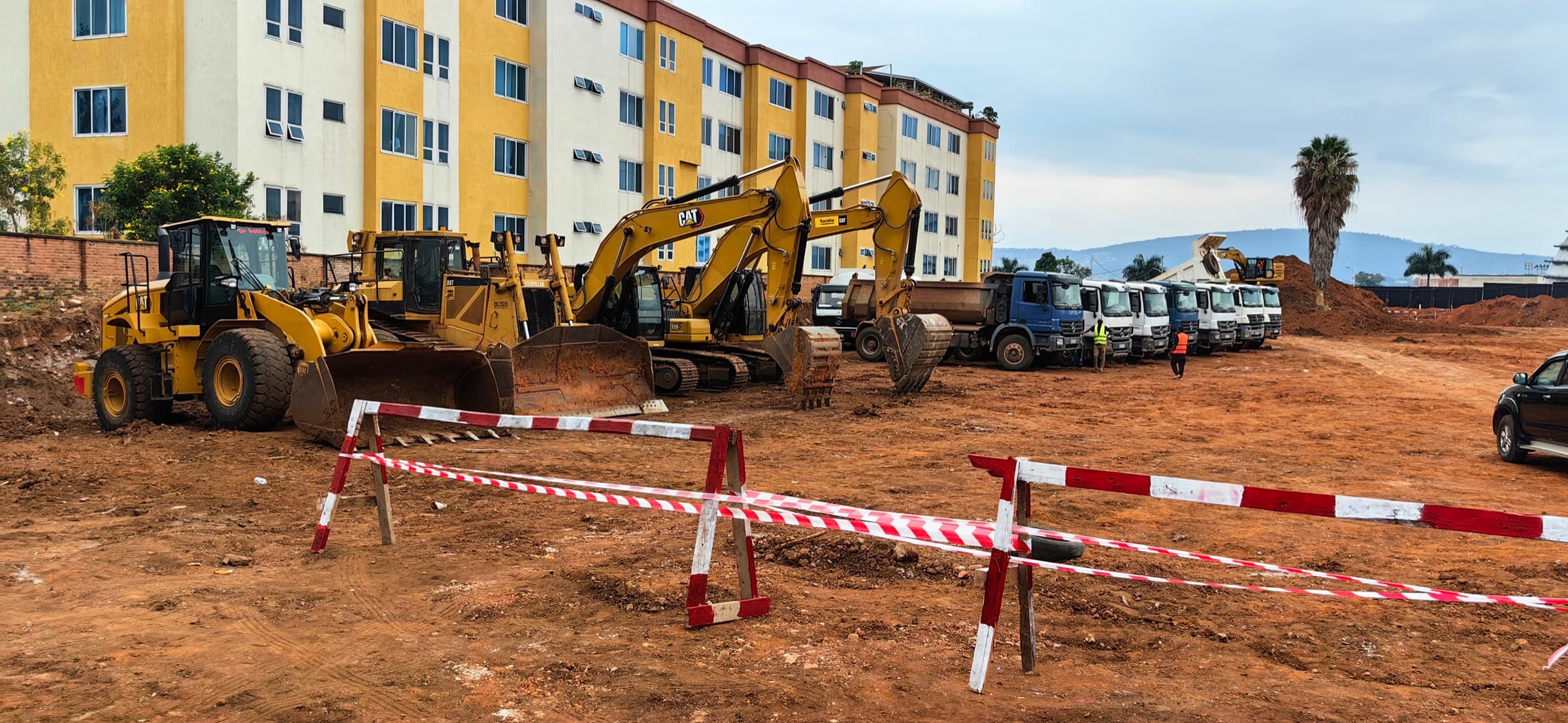 KAYOS excavators on a Rwandan civil-engineering site
